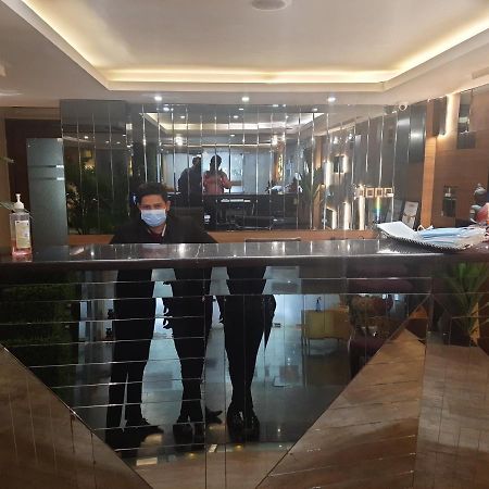 Hotel Jrd Exotica-Business Hotel Yeni Delhi Dış mekan fotoğraf