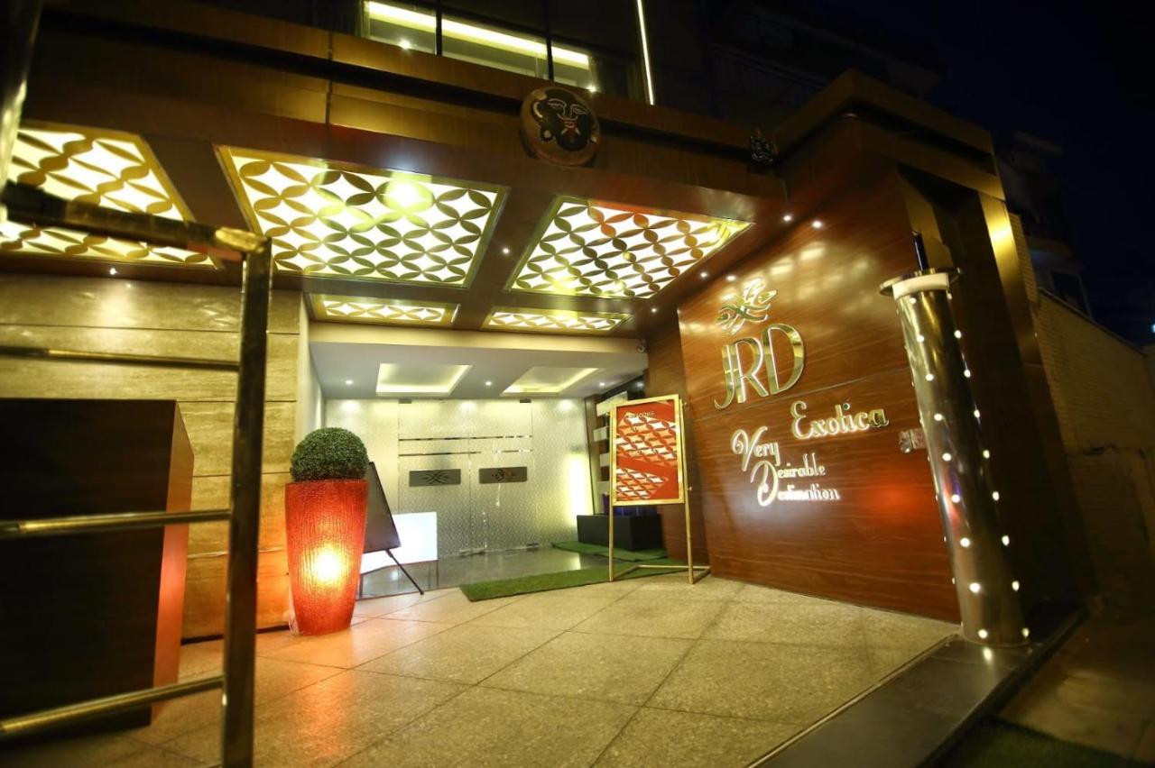 Hotel Jrd Exotica-Business Hotel Yeni Delhi Dış mekan fotoğraf