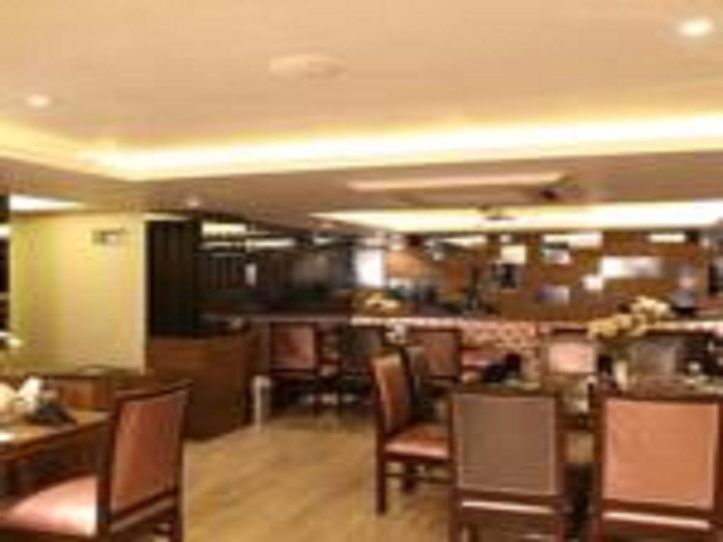 Hotel Jrd Exotica-Business Hotel Yeni Delhi Dış mekan fotoğraf